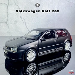 Maisto New 1:24 Volkswagen Golf R32 simulation alloy car model collection gift toy boys Toys