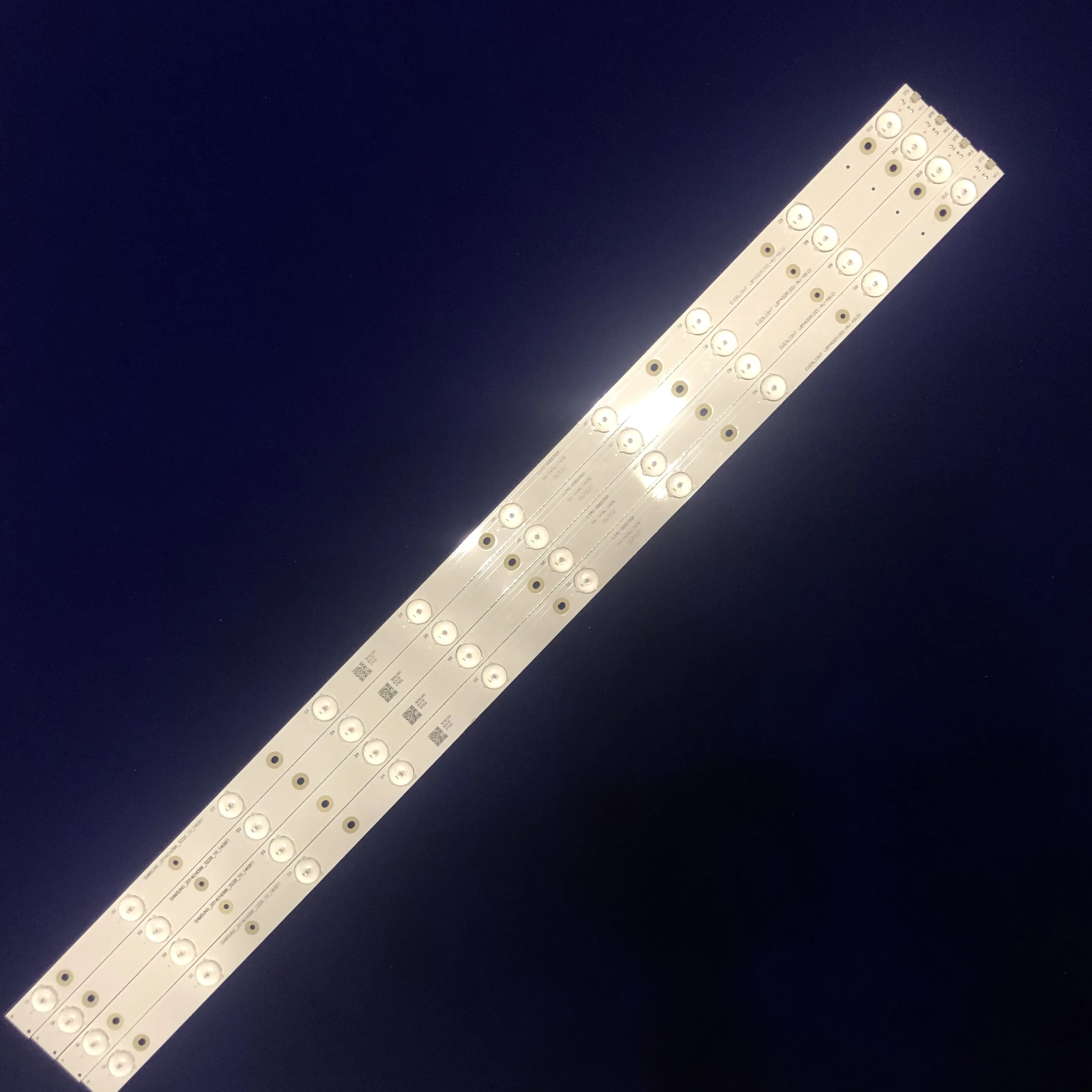 

LED Strip for 40H16 40H4C1 40H5B 40K321UV LED40H166 LED40K1800 LED40K188 LED40K198 LED40K320U LTDN40D50EU 2014CHI396_3228_10