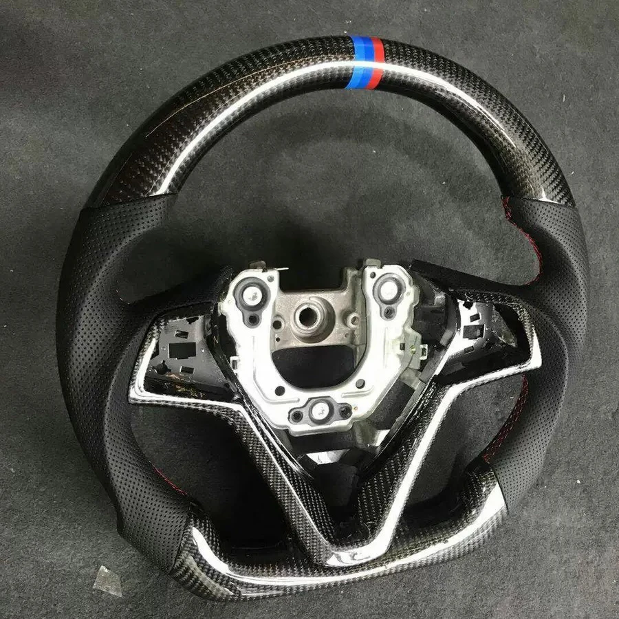 

High Quality Customized Carbon Fiber Steering Wheel For Hyundai Veloster turbo 2012 2013 2014 2015