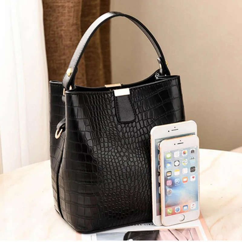 Vintage Crocodile Pattern Bucket Bag Women PU Leather Shoulder Bag Big Capacity Handbag Luxury Crossbody Bag Advanced Lady Purse