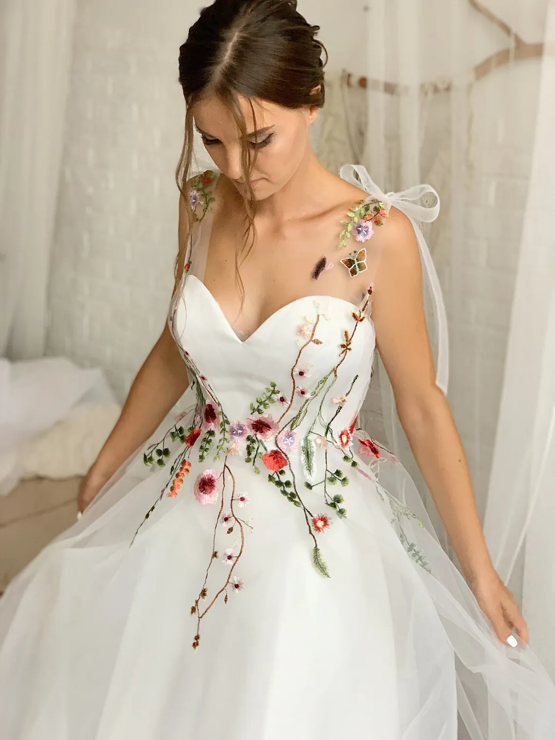 Fantasy Tie Bow White Wedding Dress Bohemian Floral Bridal Gown Fairy Sweetheart Corset A-line Dresses With Embroidery Plus Size