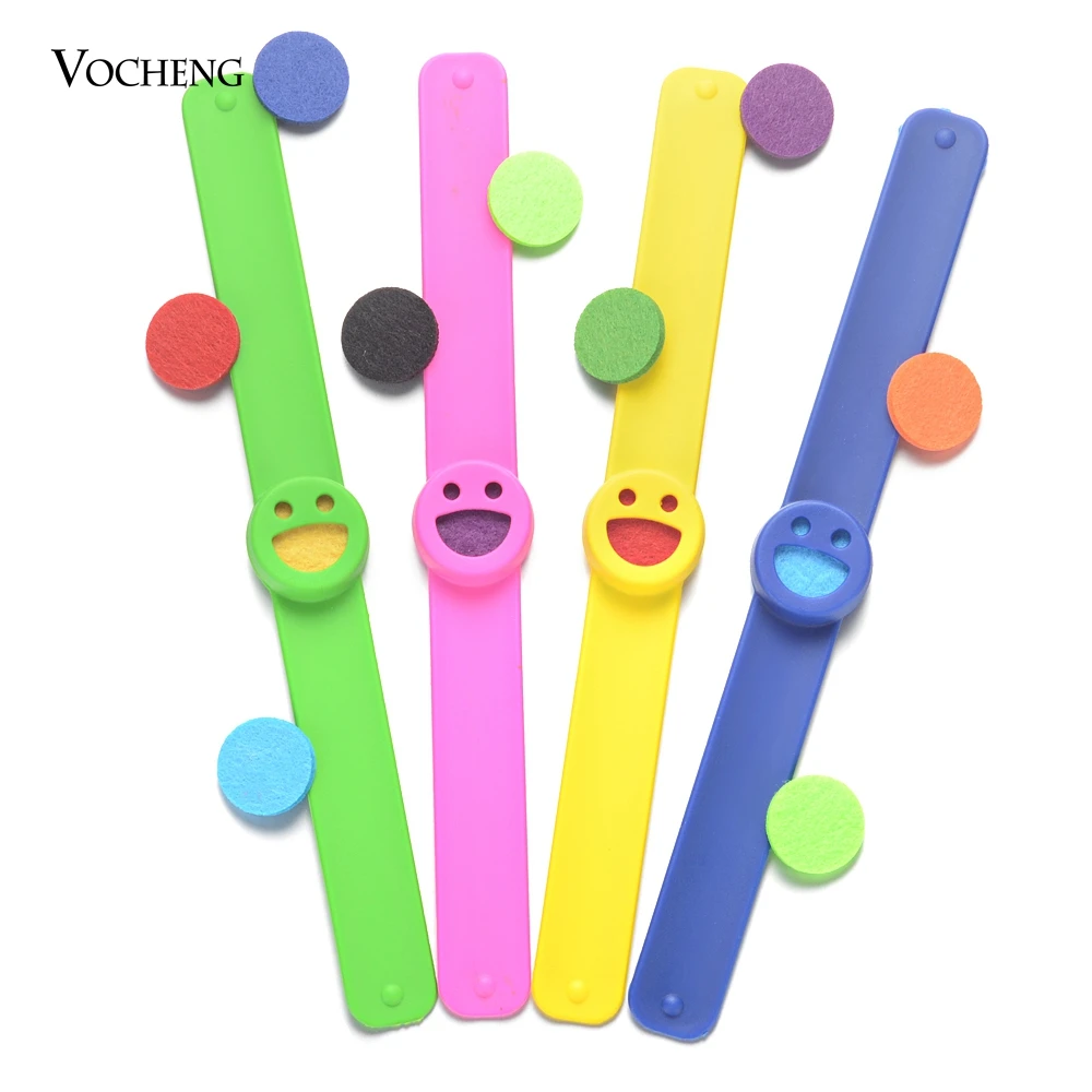 10pcs/Lot 8 Color Mixed Candy Kids Smile Silicone Slap Diffuser Bracelet Essential Oil Diffuser Silicone Bracelets for Children