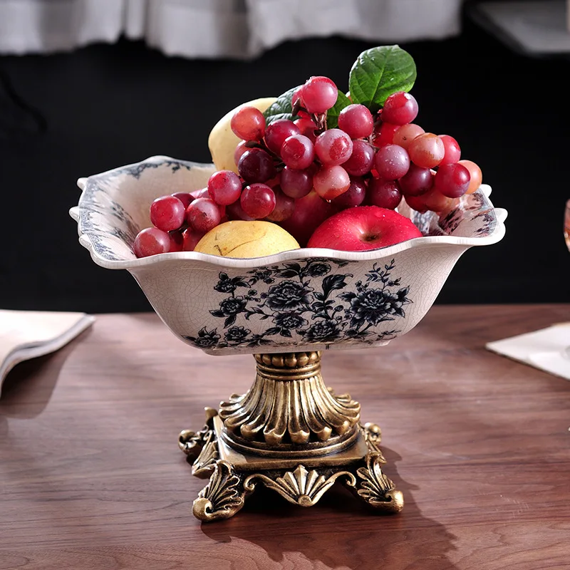 Creative American ceramic fruit plate dry fruit plate European high foot household tea table dry fruit plate fruit plate ceramic