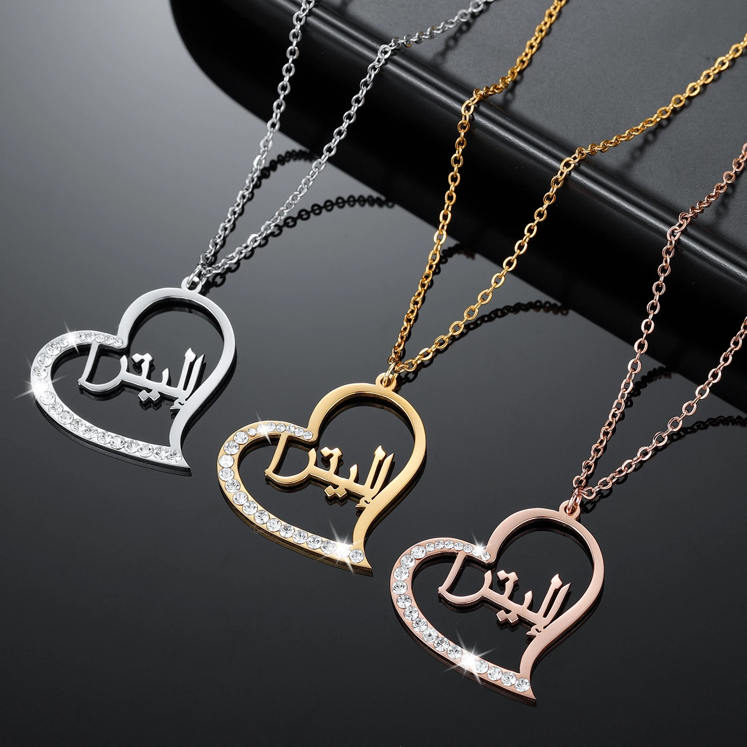 

Custom Heart Arabic Name Necklace Crystal Necklaces Personalized Arabic Iced Out Pendant For Women Jewelry Christmas Gift