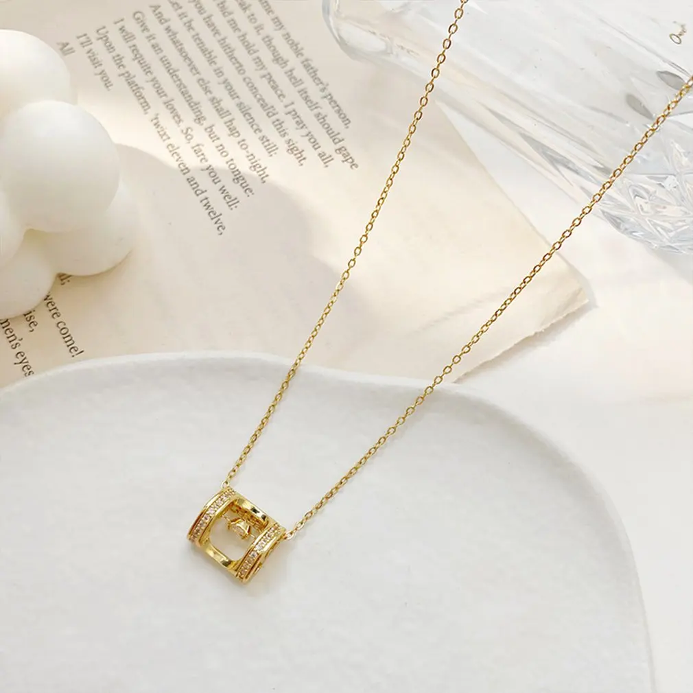 Smart Micro Diamond-studded Titanium Steel Necklace Female Small Fresh Clavicle Chain Simple Ins Wind Pendant