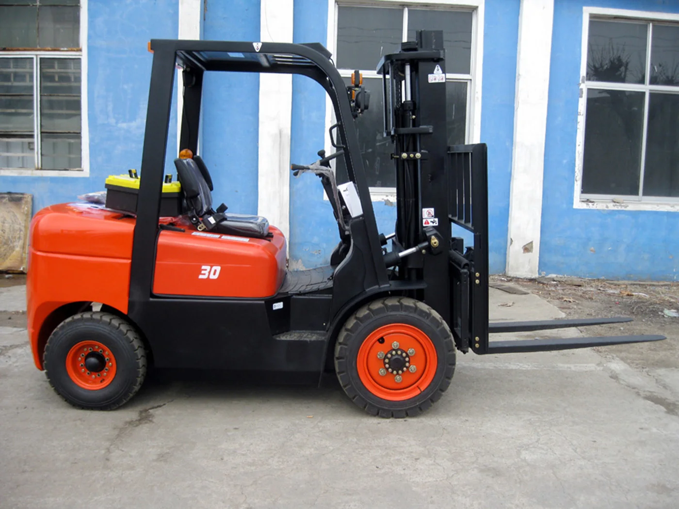 3 Ton Capacity Forklift Truck Hot Selling Best Price Diesel New Warehouse Loading