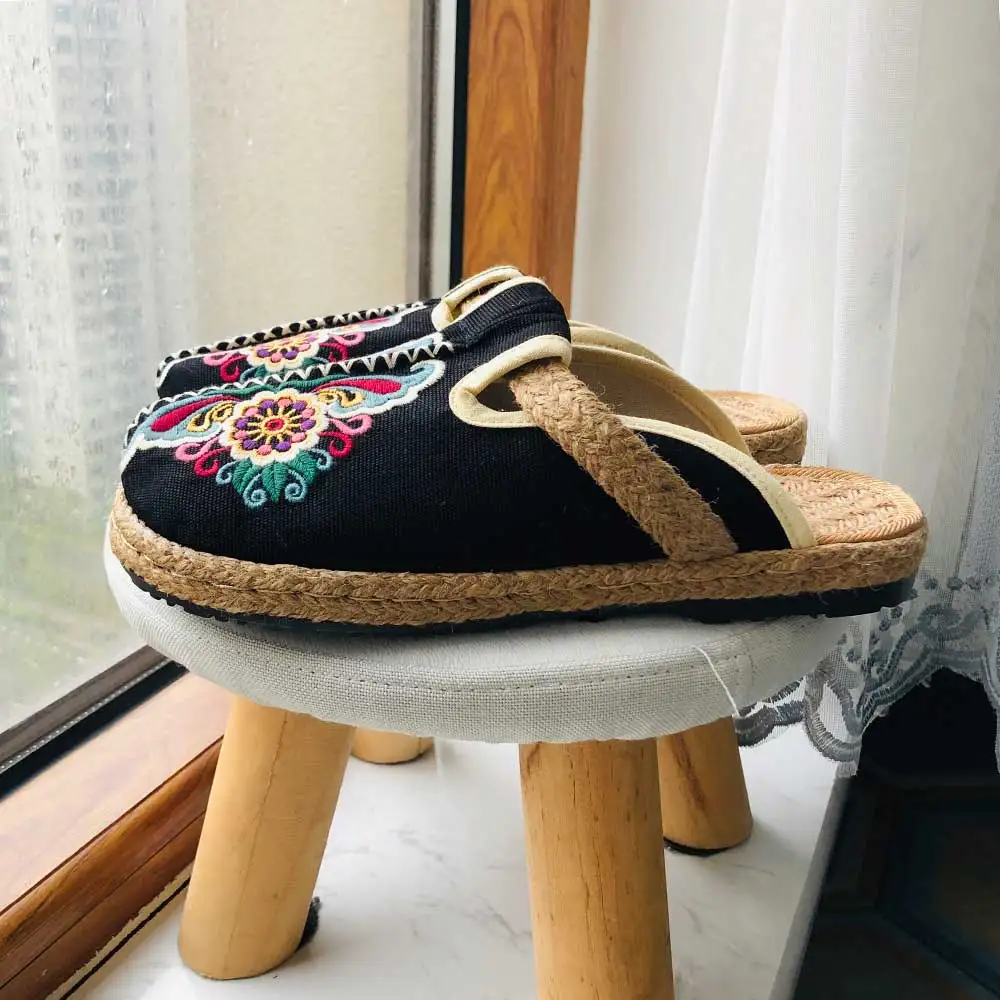 Veowalk Women Casual Linen Handmade Embroidery Mules Flat Slippers Retro Vegan Summer Ladies Canvas Comfortable Espadrille Shoes