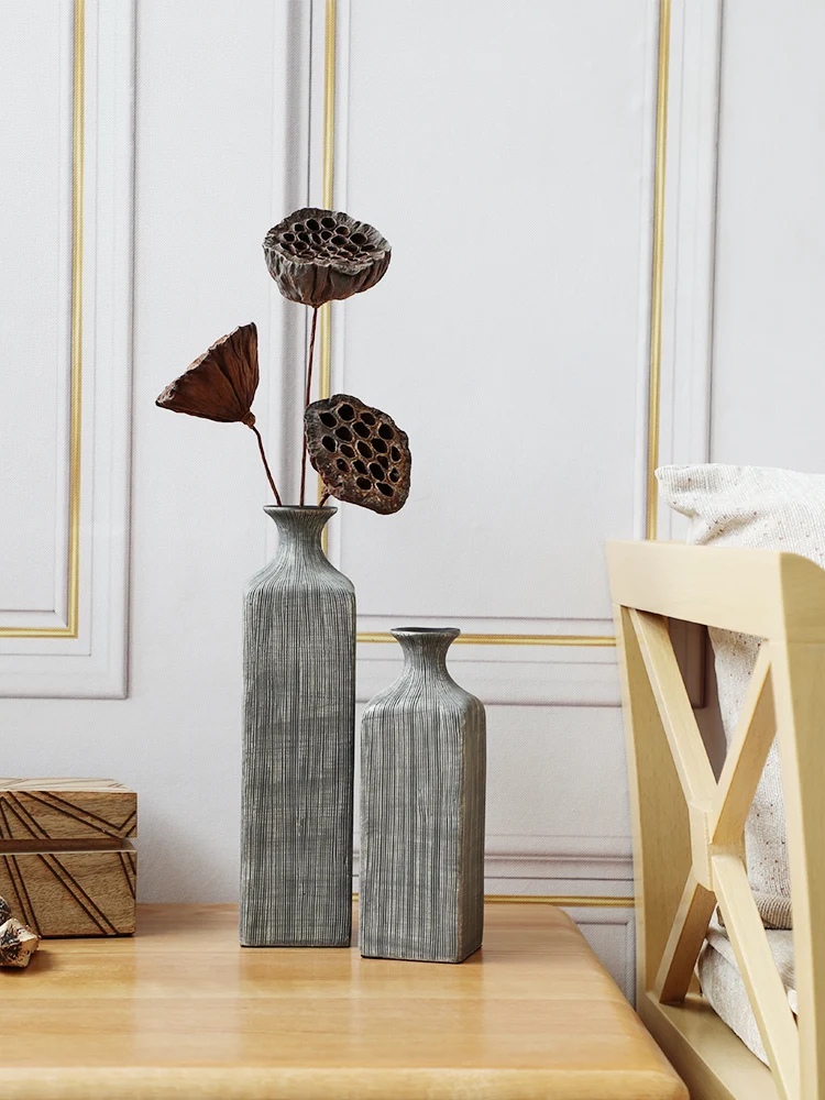 Creative Resin Vase for Home Decoration, Nordic Grey Flower Bottle, Minimalist Decor Crafts, Living Room Accessories