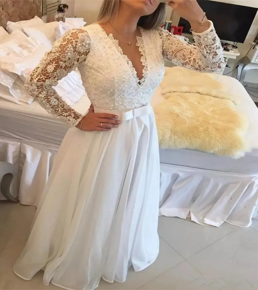 Modesto elegante manga longa a linha vestidos de noite rendas até o chão sexy decote em v pérolas brancas formatura vestidos de festa robe de soriee