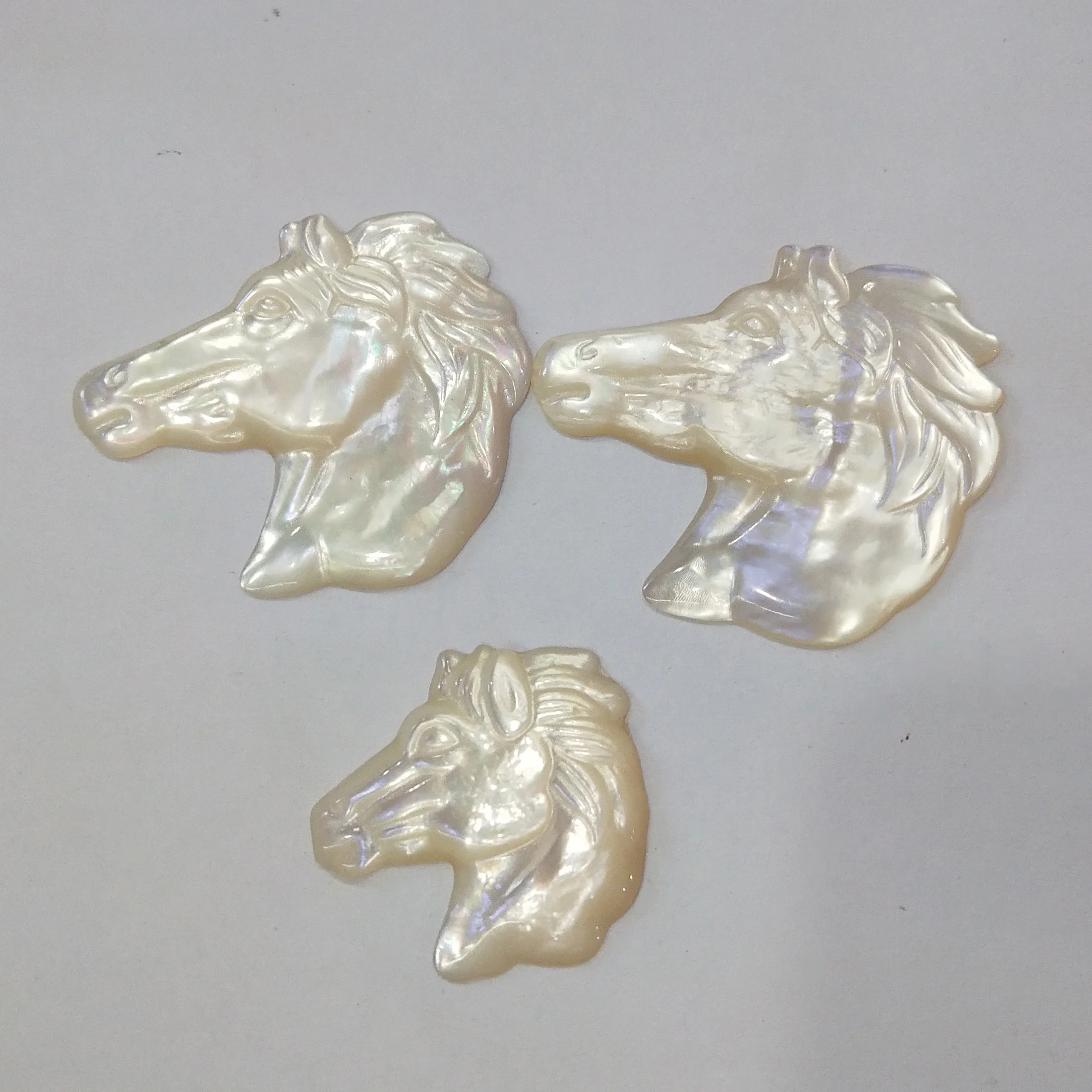 1PC Charm Shell Carved Horse Head Pendant Natural Mother of Pearl Seashell Fashion Necklace Pendant DIY Jewelry Making Accessory