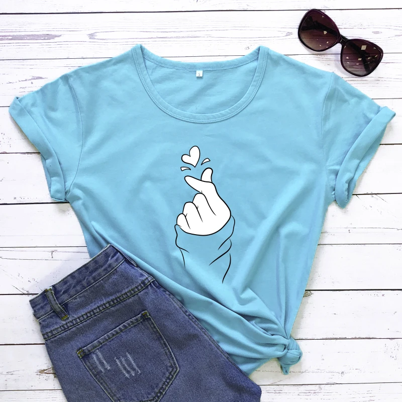K-Pop 100% Cotton T-shirt High Quality Korean Finger Heart Graphic Tees Tops Funny Women Aesthetic Tumblr Hipster Tshirt Outfit