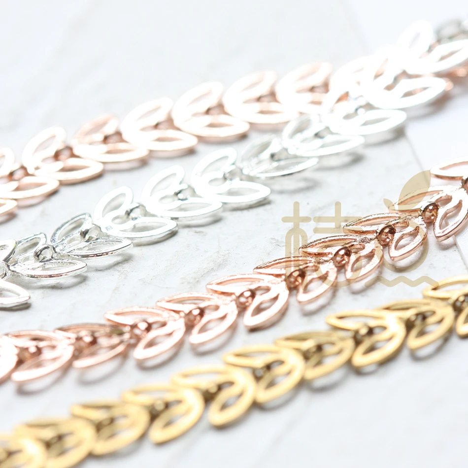 DIY Supply-One Foot Solid Brass Finding Chain-Leaf 7.1x6.1mm (3372C)