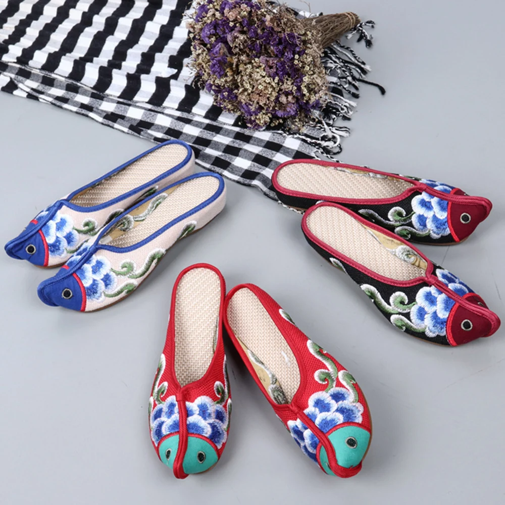 Veowalk Fish Toe Design Women Cotton Fabric Embroidered Flat Slippers Handmade Vintage Comfortable Ladies Summer Mules Shoes