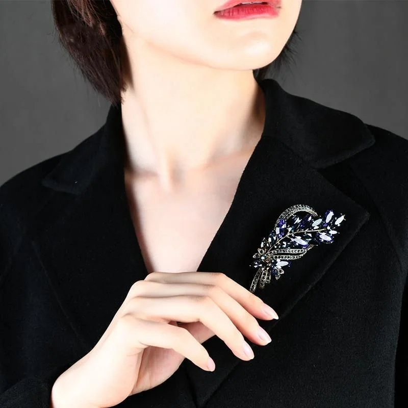 Brooch Ladies High-End Crystal Accessories Retro Atmosphere Suit Corsage Coat Brooch Birthday Gift