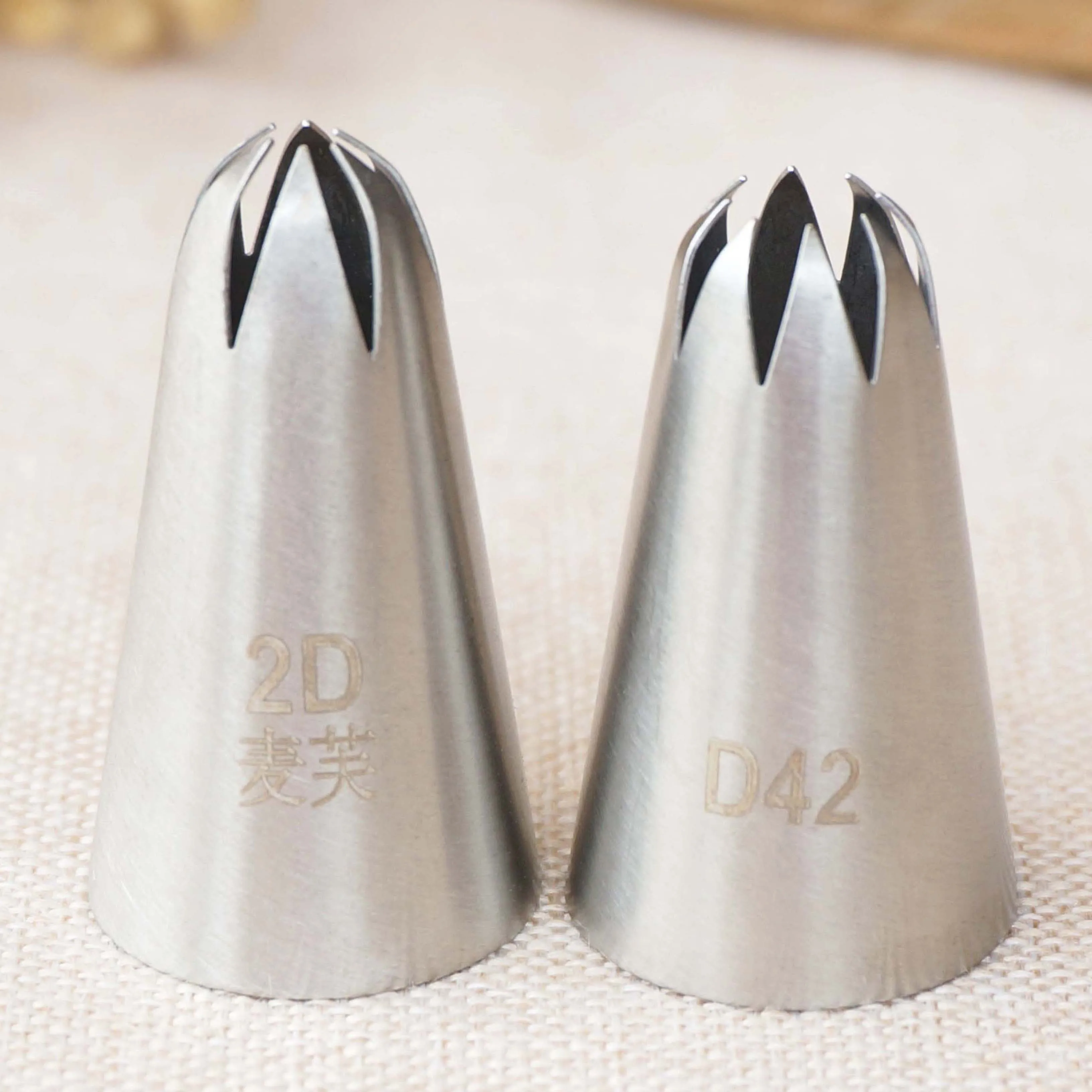 #D42 #2D Big Size Icing Nozzle Cup Cake Decorating Piping Tip Baking Pastry Decorating Tool Kitchen Bakeware