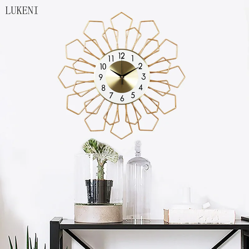 Nordic Wall Clock Creative Clock Minimalist Home Living Room Iron Clock Modern Minimalist Personality Light Luxury Quartz Clock