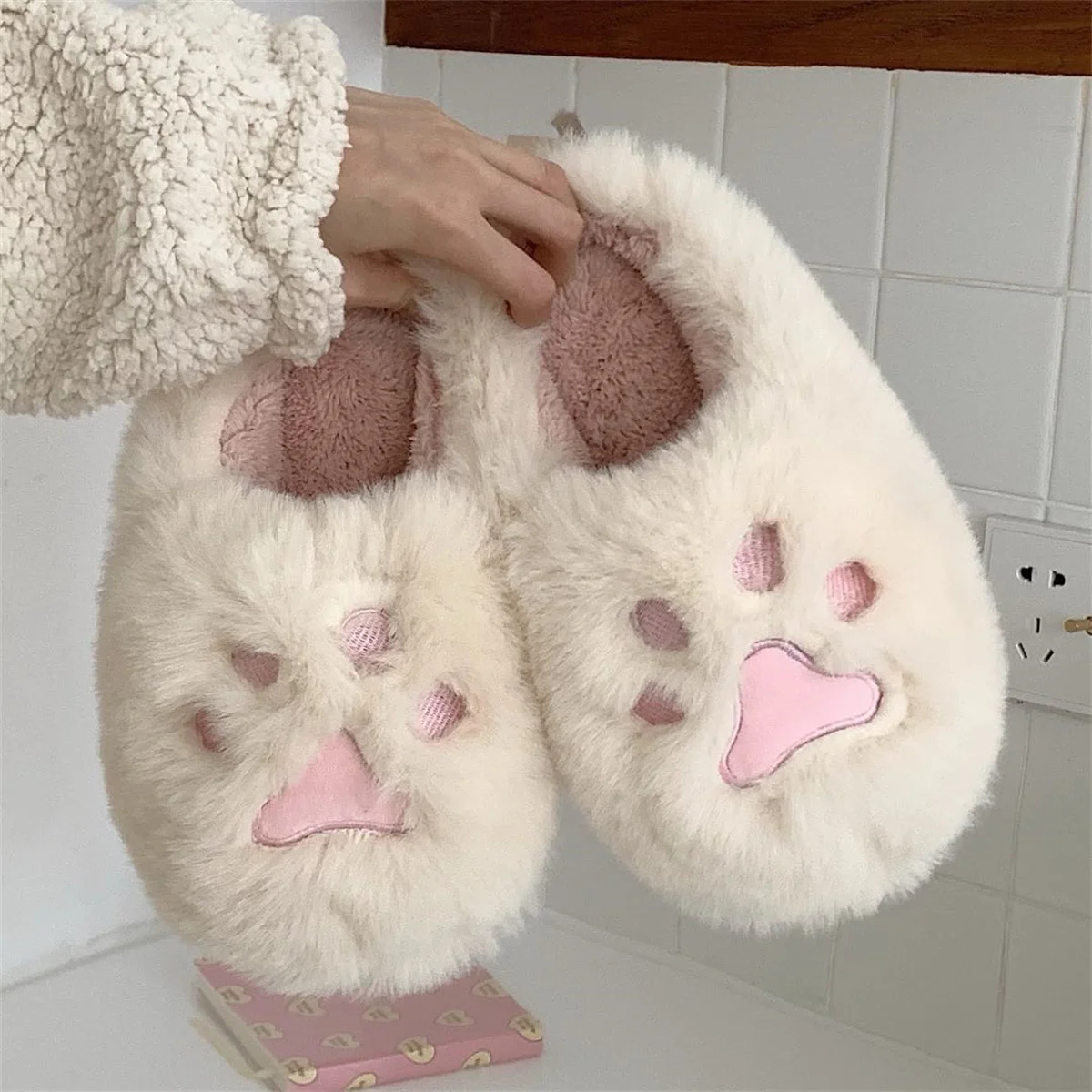 Zapatillas de casa de algodón con garra de gato para mujer, pantuflas cálidas y antideslizantes de felpa para interiores, invierno, 2021