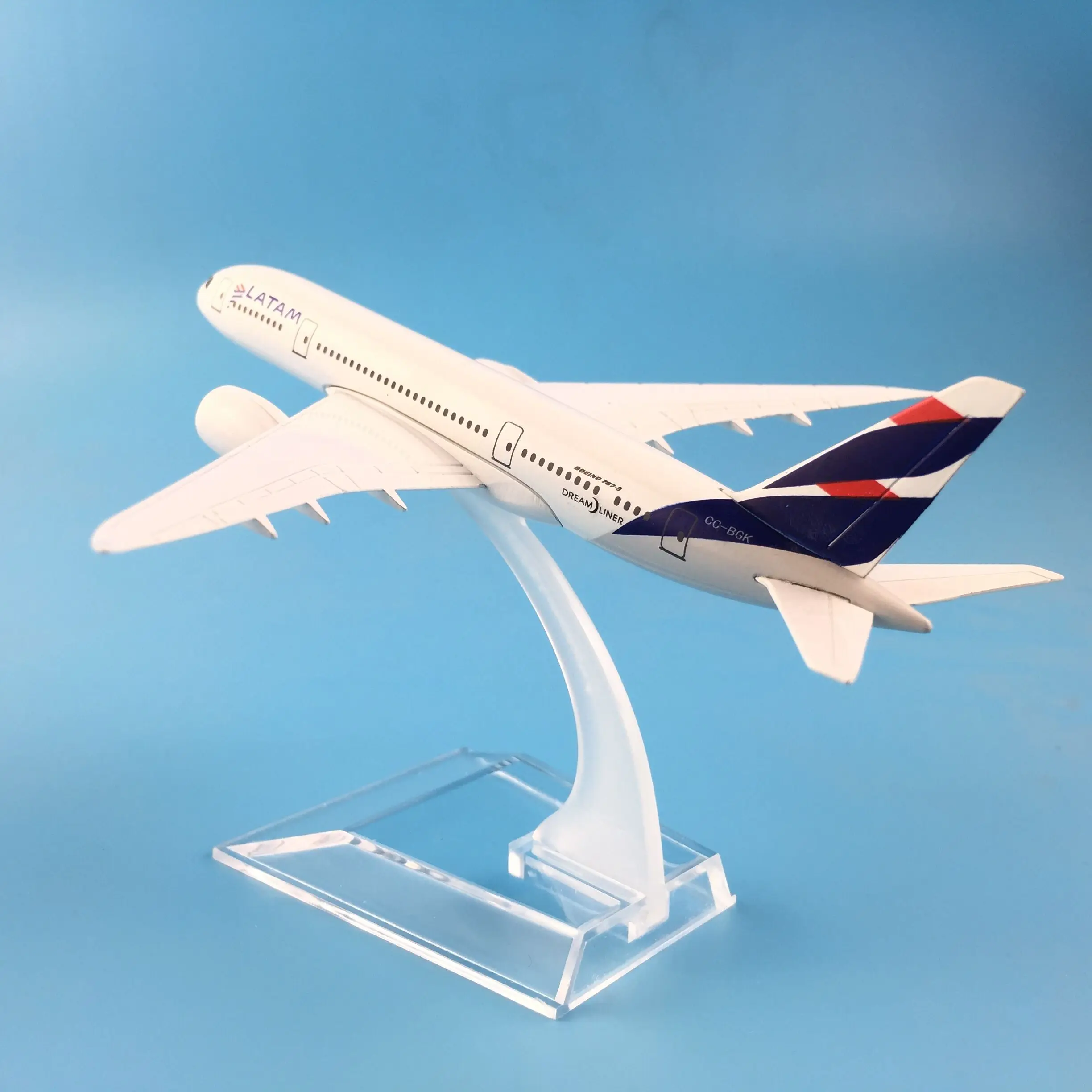 16CM LATAM Plane aircraft Alloy Metal Model Airplane Model W Stand Kids Toys children New Year/Birthday/Collections Gifts