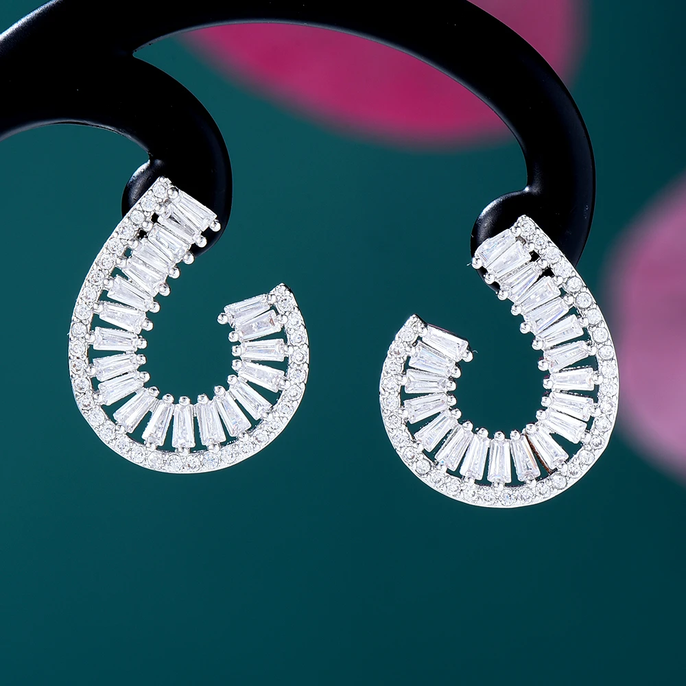 Siscathy New Full Zirconia Hollow Geometry Arc Stud Earrings For Women Fashion Elegant Crystal Earring Jewelry Party Accessories
