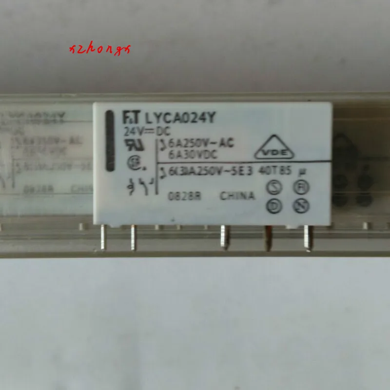 

Relay FTR-LYCA024Y/DC24V LYCA024Y/24VDC One open and one closed 6A5 feet