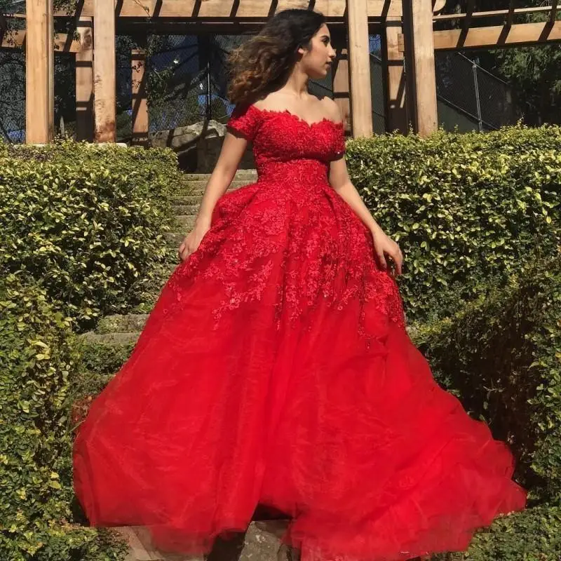 Red Short Sleeves Lace Prom Dresses 2020 with Appliques Court Train Off Shoulder Tulle Formal Evening Party prom Gowns