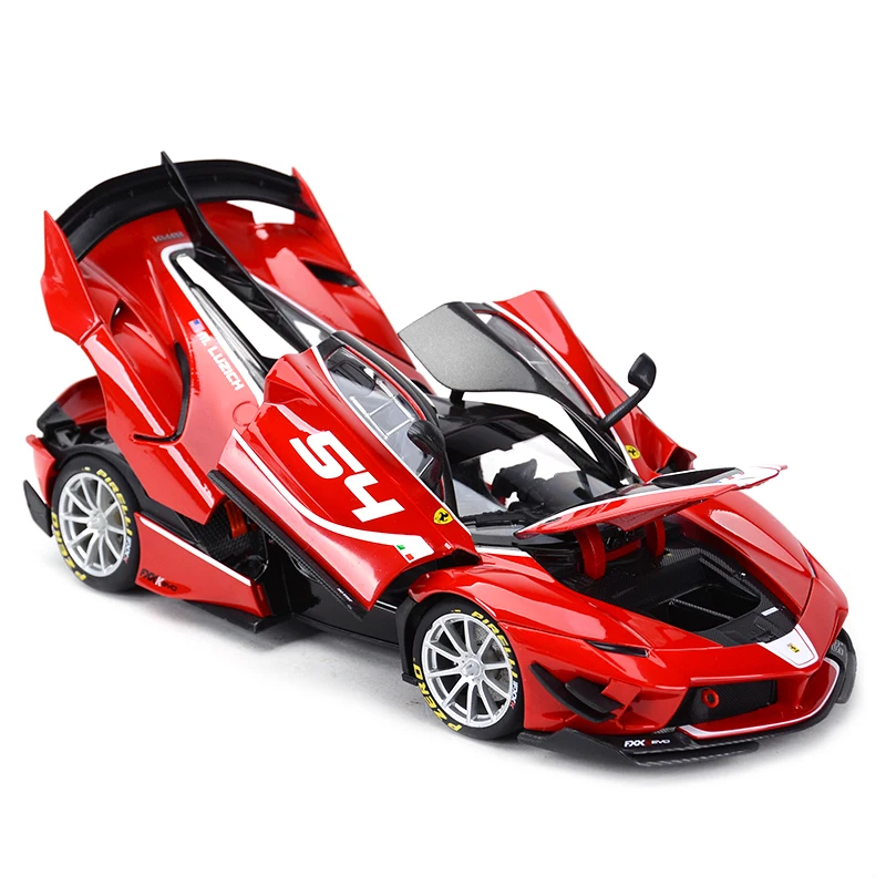 Bburago-Modèle de voiture de sport Ferrari FXX K EVO, version raffinée, simulation de véhicules moulés sous pression, jouets de collection, 1:18