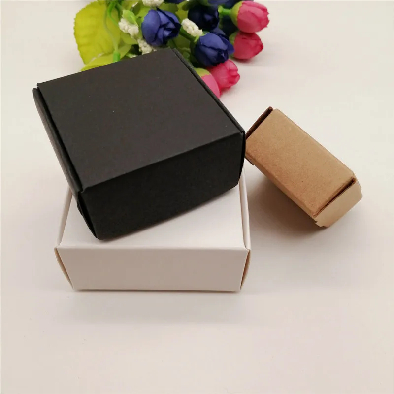 50pcs New DIY Kraft Paper/Black/white Gift Box For Wedding Favors Birthday Party Candy Cookies Christmas party gift ideas Boxes
