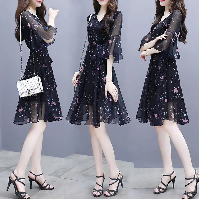 Robe d'été en mousseline de soie pour femmes, col en v, manches évasées, imprimé, longueur aux genoux, pull plissé, élégant, tempérament, nouvelle collection 2021
