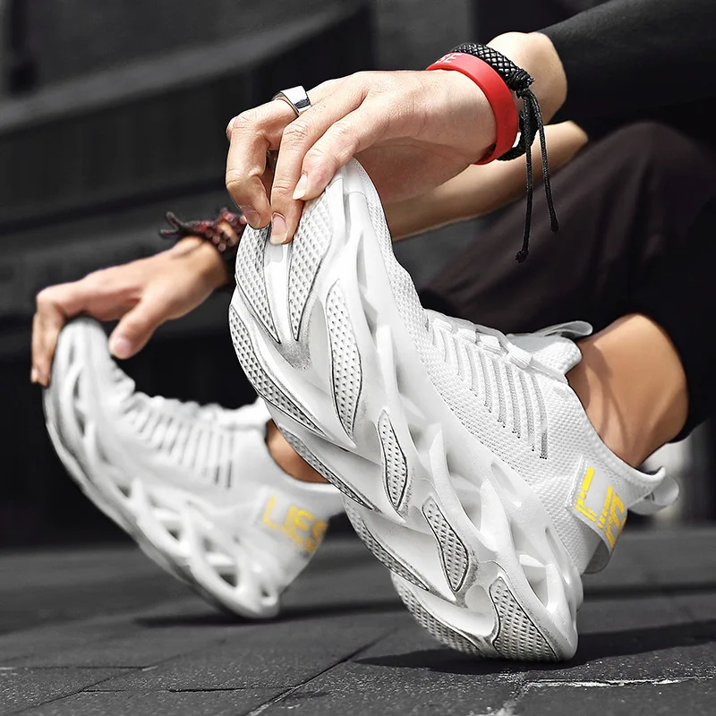 Breathable Running Shoes Outdoor Sport Fashion Comfortable Casual Gym Mens Shoes Summer Flying Woven Lightweight Casual Shoes