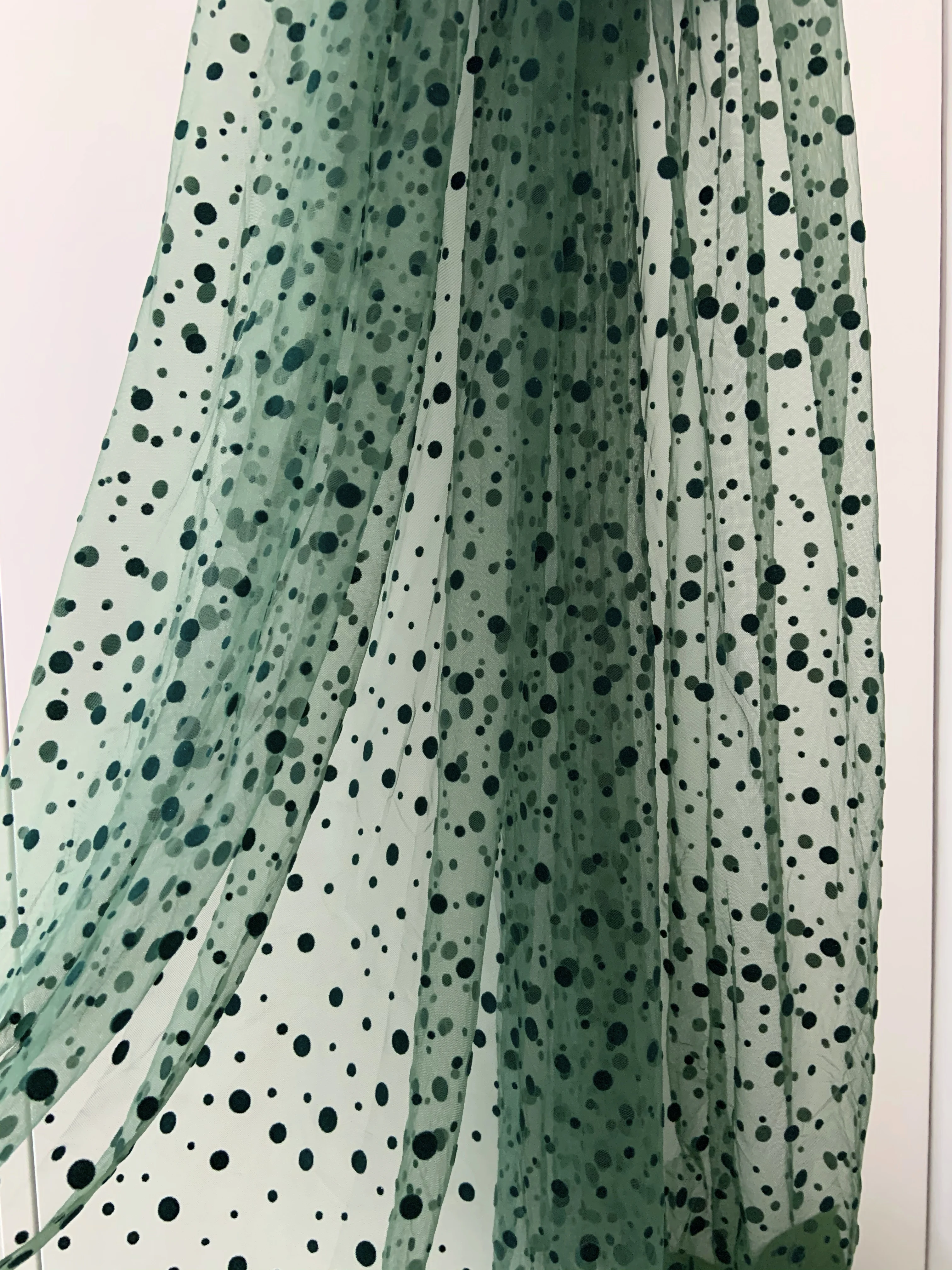 

Оптовая продажа, французская кружевная ткань, 150 см, темно-зеленая флокированная волнистая точка, сделай сам, изысканная кружевная вышивка, одежда, аксессуары для свадебного платья