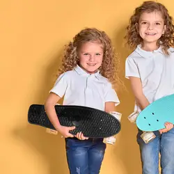 Único skate rocker para meninos e meninas, esportes ao ar livre, plástico, Longboard Deck, 4 rodas, 22