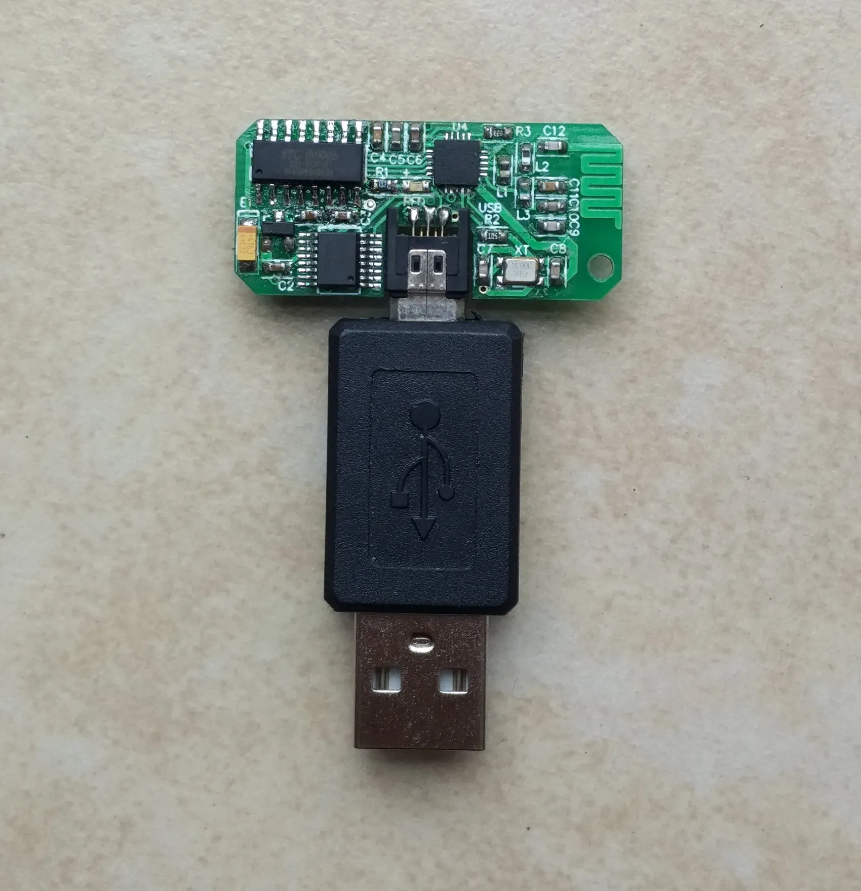 متدلية تسلسلية لاسلكية ، إصدار عادي 256B