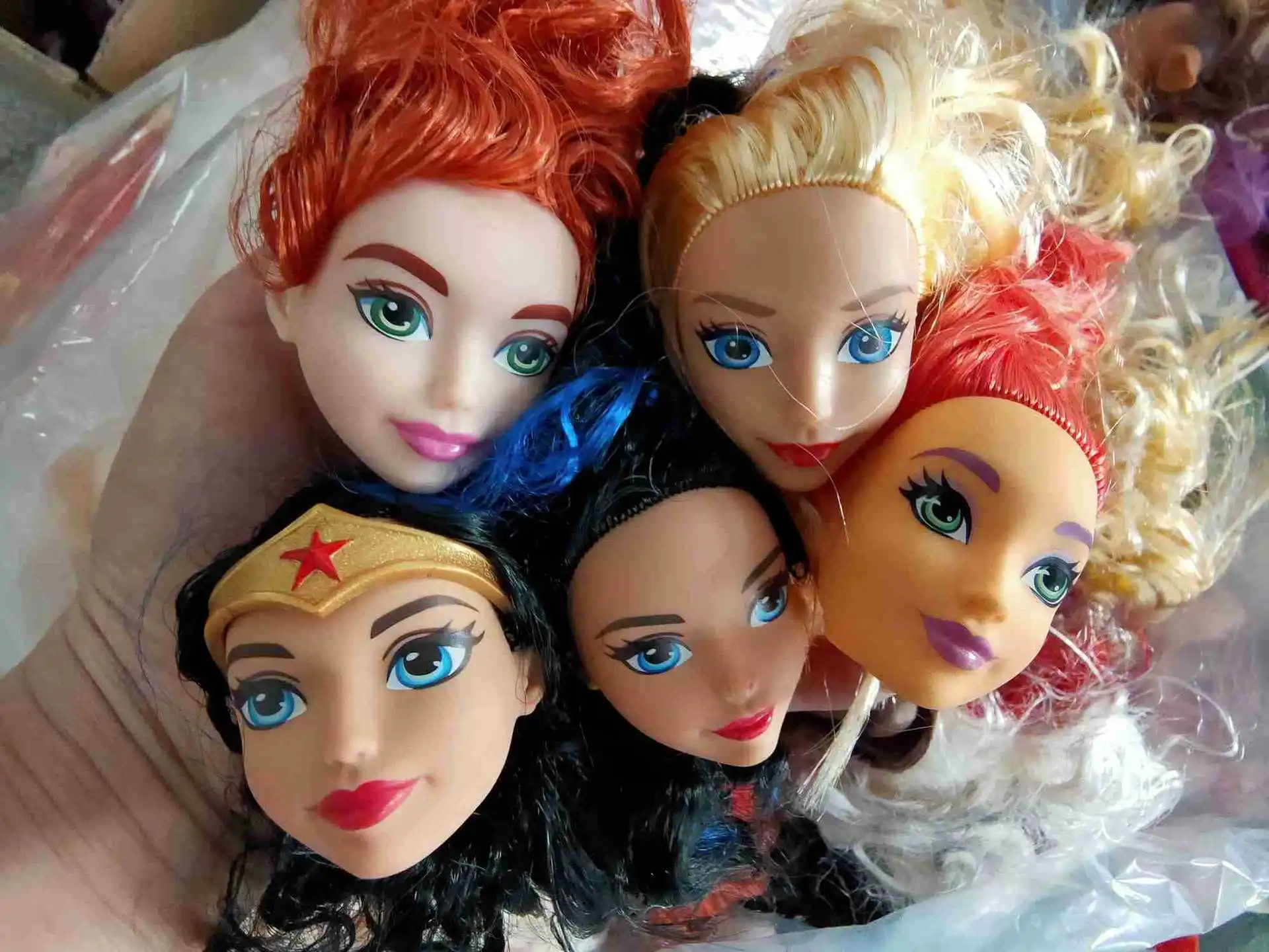 2pcs/lot Genuine League Super Girl Doll Head DIY Girl Model Ornamation Birthday Gift