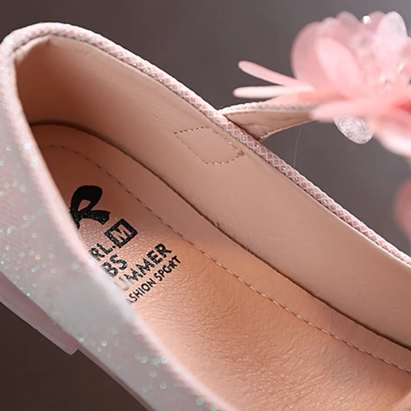 Chaussures plates en cuir avec fleurs brillantes pour filles, chaussures de princesse pour enfants, chaussures provoqué pour bébé, fête de mariage, printemps, été