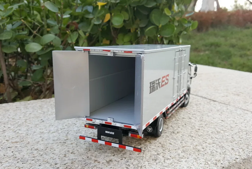 Rare,Exquisite Alloy Model 1:30 Foton AUMARK ES Delivery Van Truck Vehicles DieCast Toy Model Collection,Play, Decoration