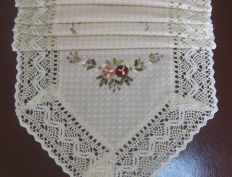 New Hot Sale Elegant Handmade Crochet Tablecloth Cover Ribbon Embroidery Crocheted Table Cloth Linen Overlay