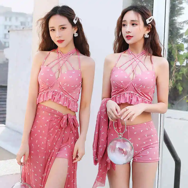 2021 New Hanging Neck Cross Straps Exposed Back Retro Print Ruffled Hem Boxer Bikini Hot Spring Split Swimsuit Three-Piece Suit