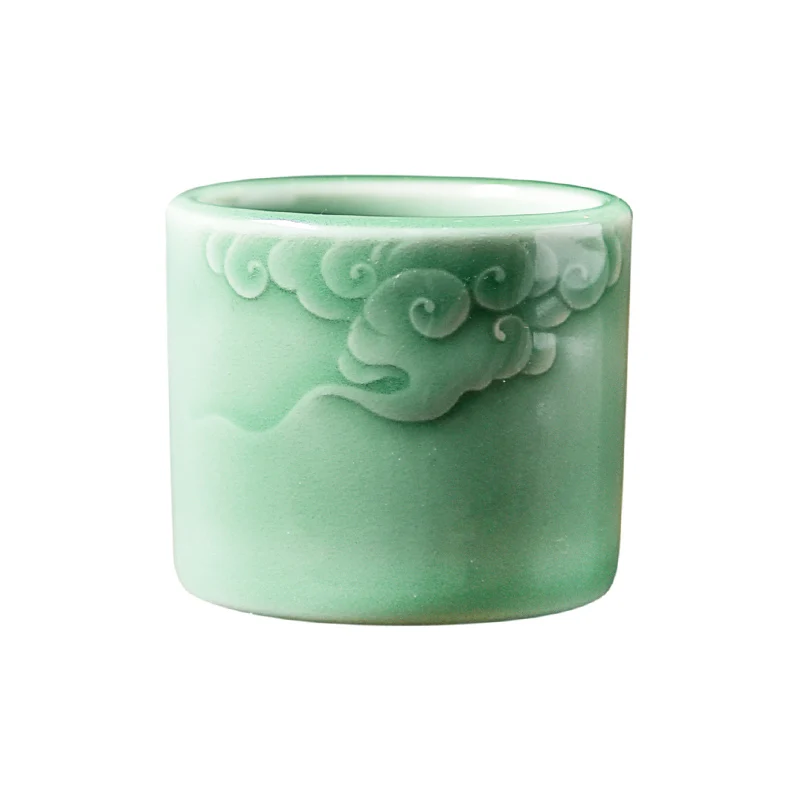 |Celadon hand carved Xiangyun finger cup ceramic Master Cup single cup kungfu tea set single gift box tea cup