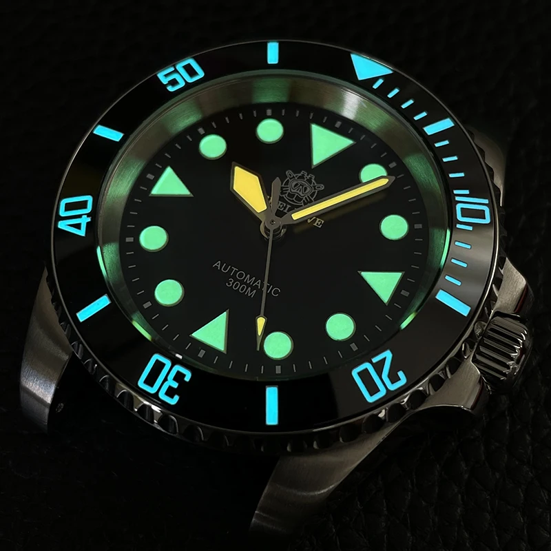 STEELDIVE Mens Diver Watches Automatic Watch Luxury 300m Waterproof Mechanical Wristwatch Luminous Sapphire Ceramic Bezel NH35