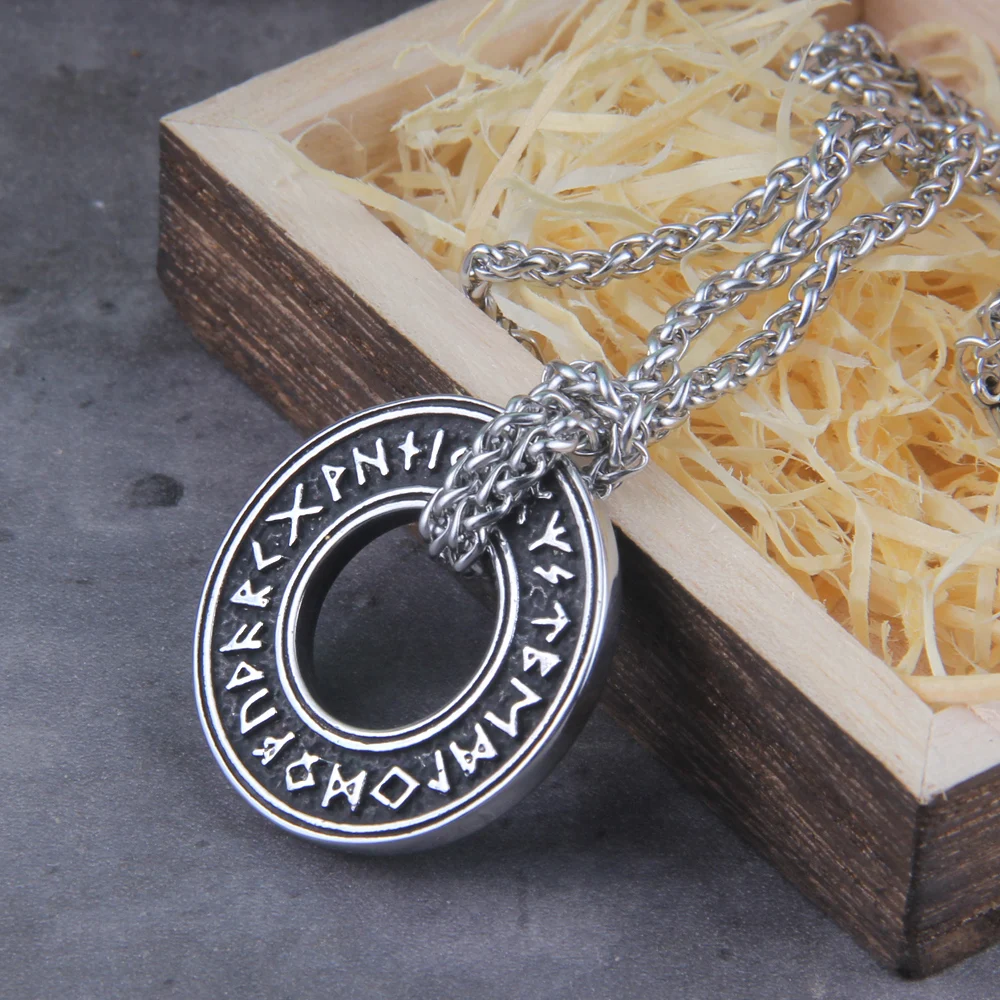 never fade Stainless Steel Viking Icelandic Vegvisir Helmet Horror In Runic Circle Pendant Magical Staves men Rune Amulet