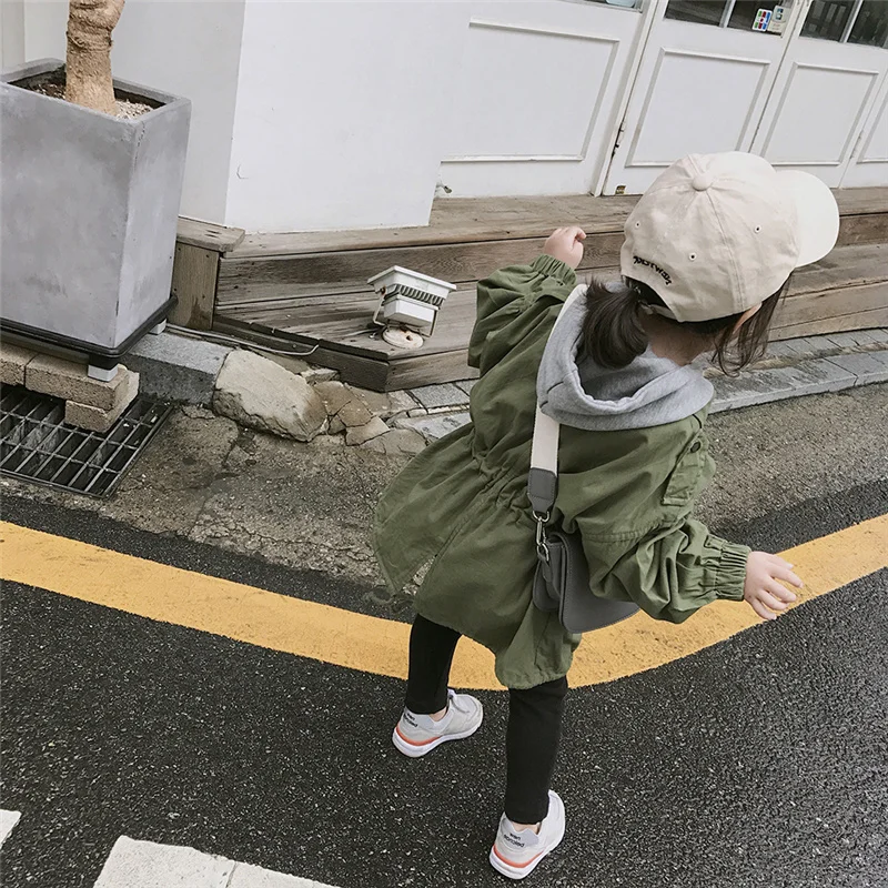 Primavera Autunno stile coreano Ragazze Moda Casual Trench lungo 2-6 anni Bambini Tinta unita Cappotto di ancoraggio allentato Giacche per bambini