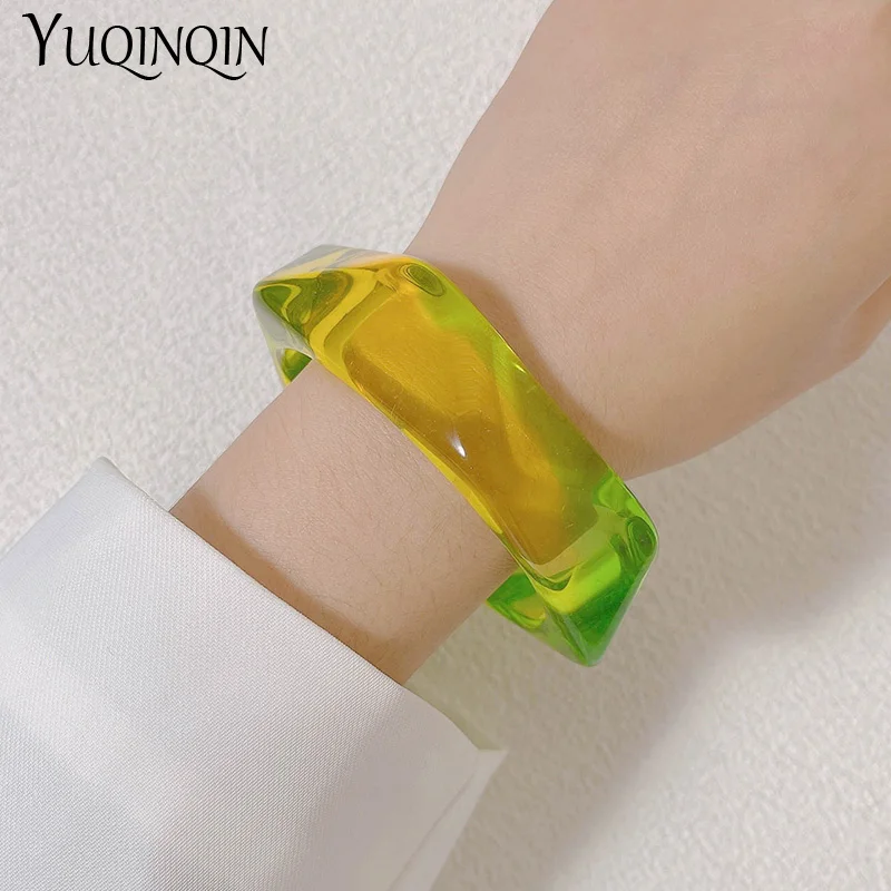 Multicolor Resin Acrylic Fashion Bangles for Women Boho Jewelry Geometric Trendy Femme Hand Bangle Bracelets with Designer Charm