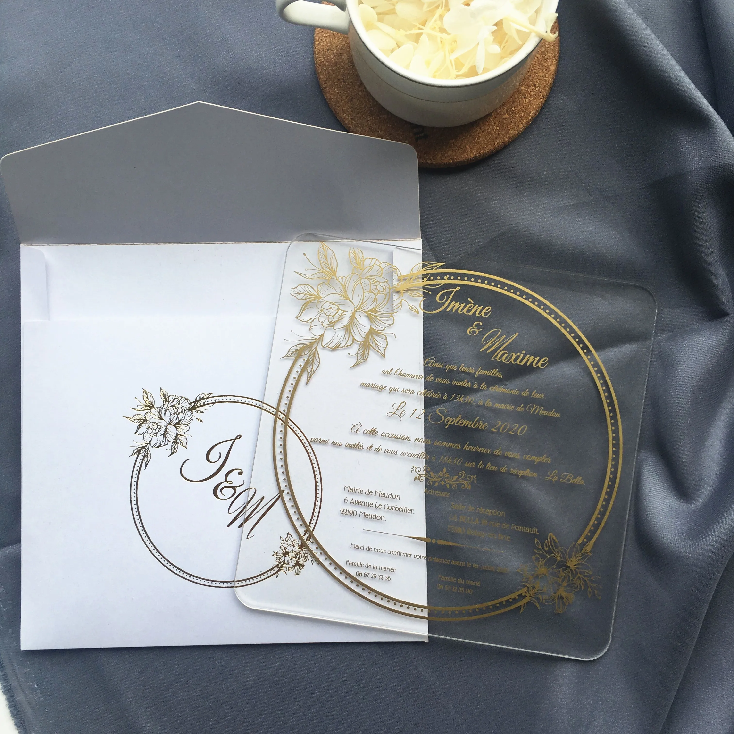 Luxury Square Acrylic Wedding Invitation Cards 10pcs Custom Gold Words Printing with White Envelop