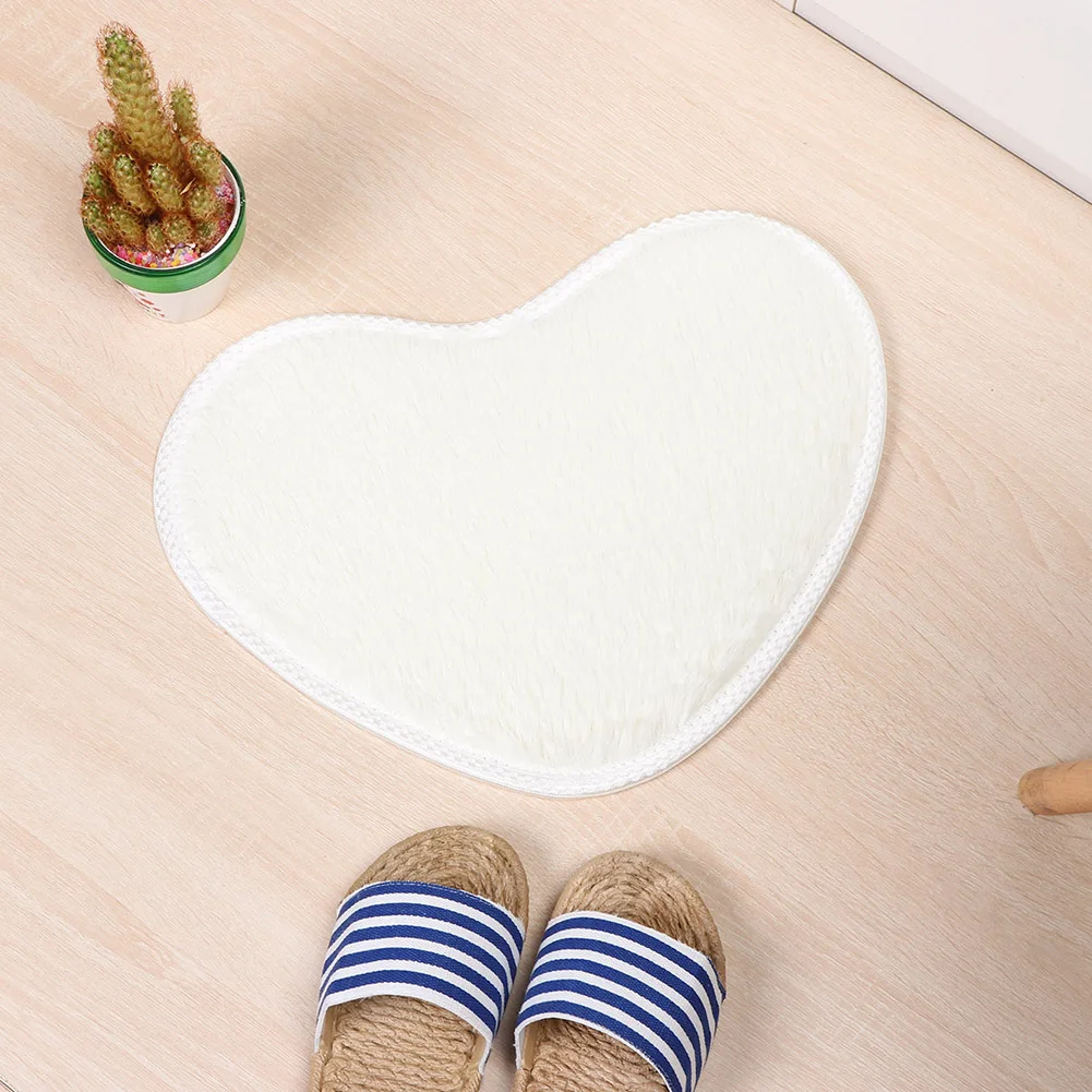 30x40cm Love Heart Shape Bathroom Carpet Solid Green Red Bath Mats Doormat Non-slip Carpets Kitchen Bathroom Rugs Home Floor Mat
