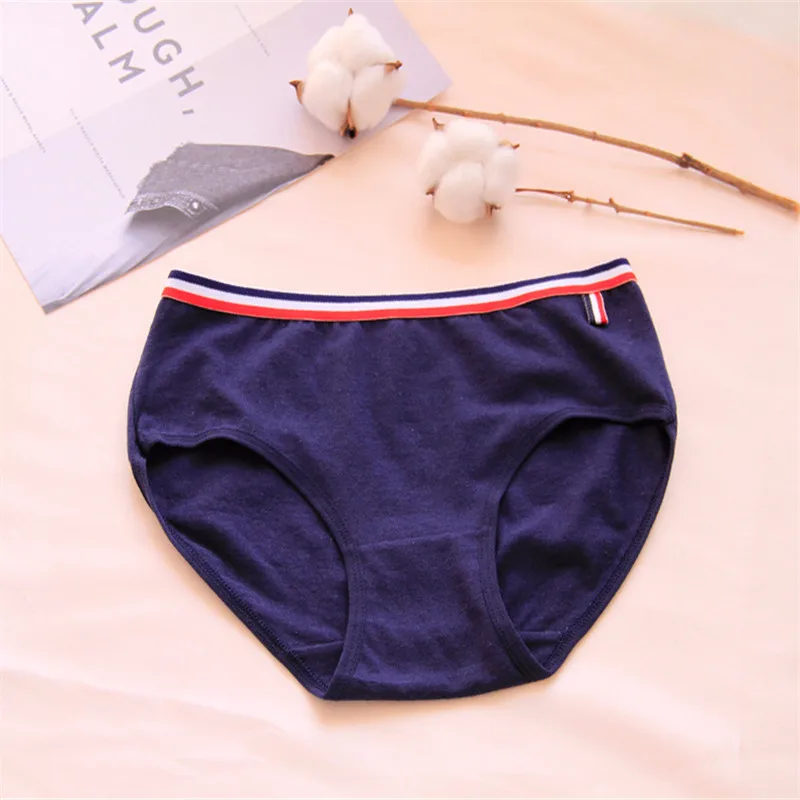 Hot Selling 1pc/lot Girl Panties Cotton Package Hip Triangular briefs Women\'s Underwear  Pure Color Waist