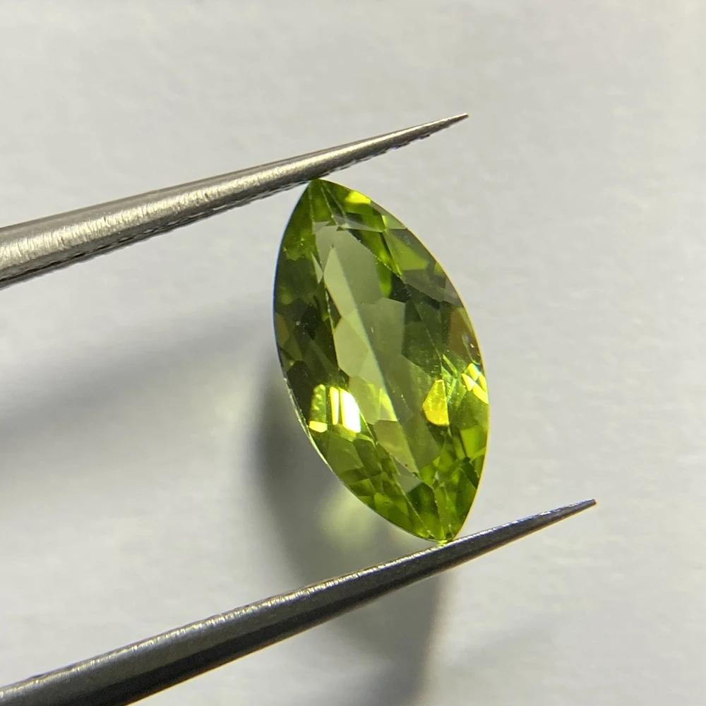 

Natural Marquise Cut 6x12mm Green Color 1.7Carat 100% Original China Peridot Gemstones Wholesale Price