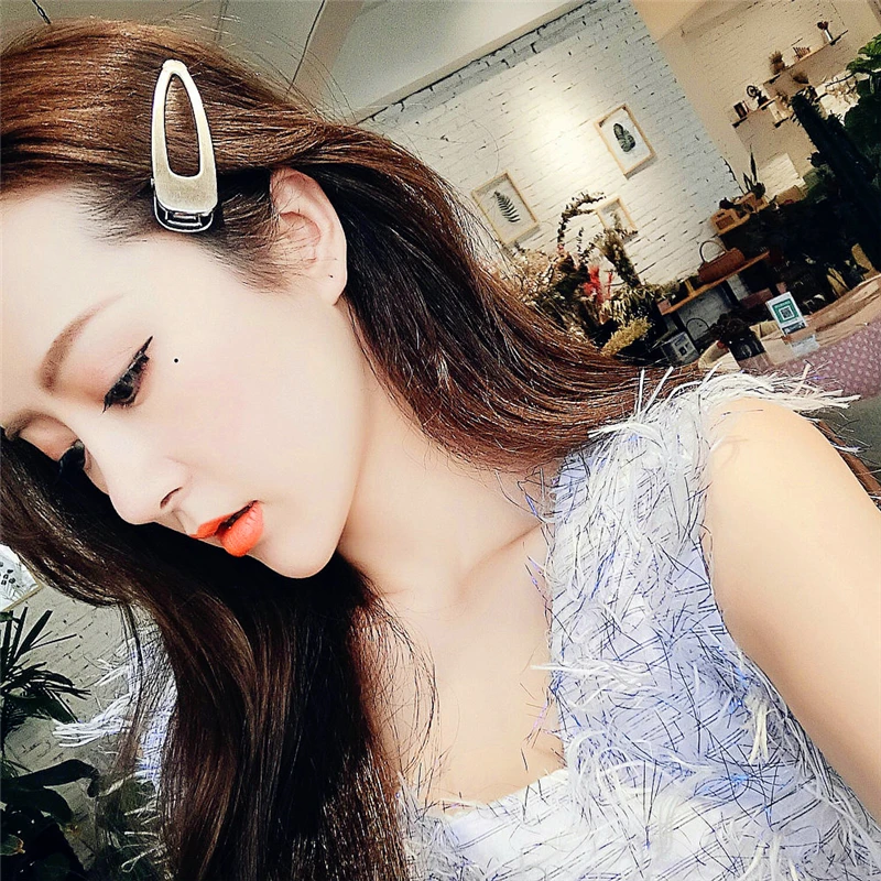 Vintage Hollow Metal Hair Clips For Women Girls Matte Hollow Metal Geometric Hairpins Barrette Hair Accessories Bow T0077