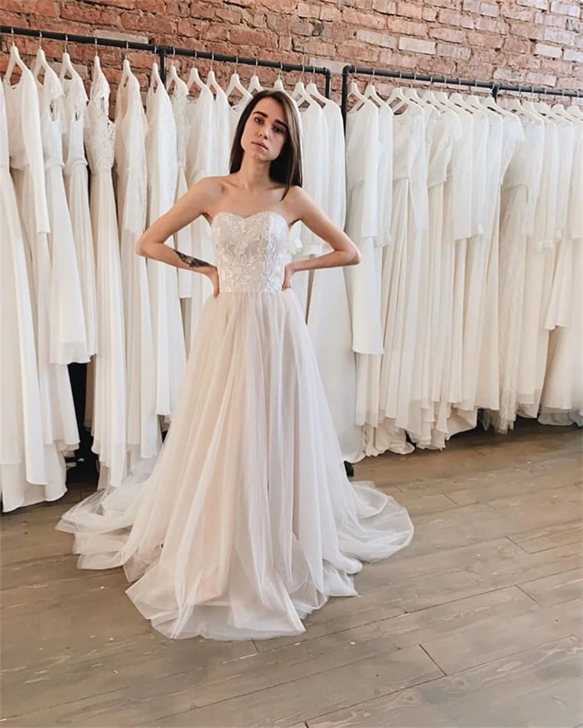 

Boho Wedding Dresses Sweetheart Neckline 2020 White Ivory Beach Bridal Dress Lace Wedding Gown Vestidos De Noiva Sweep Train