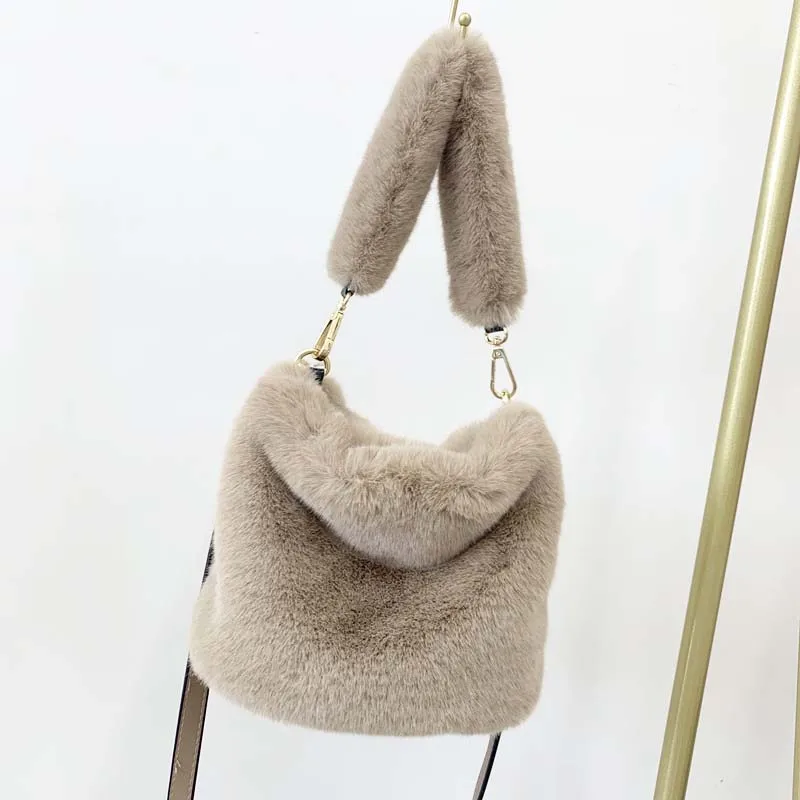 2024 Winter Faux Fur Shoulder Bags For Women Casual Plush Crossbody Bags Fur Clutch Purse Bucket Bags Bolsa Feminina