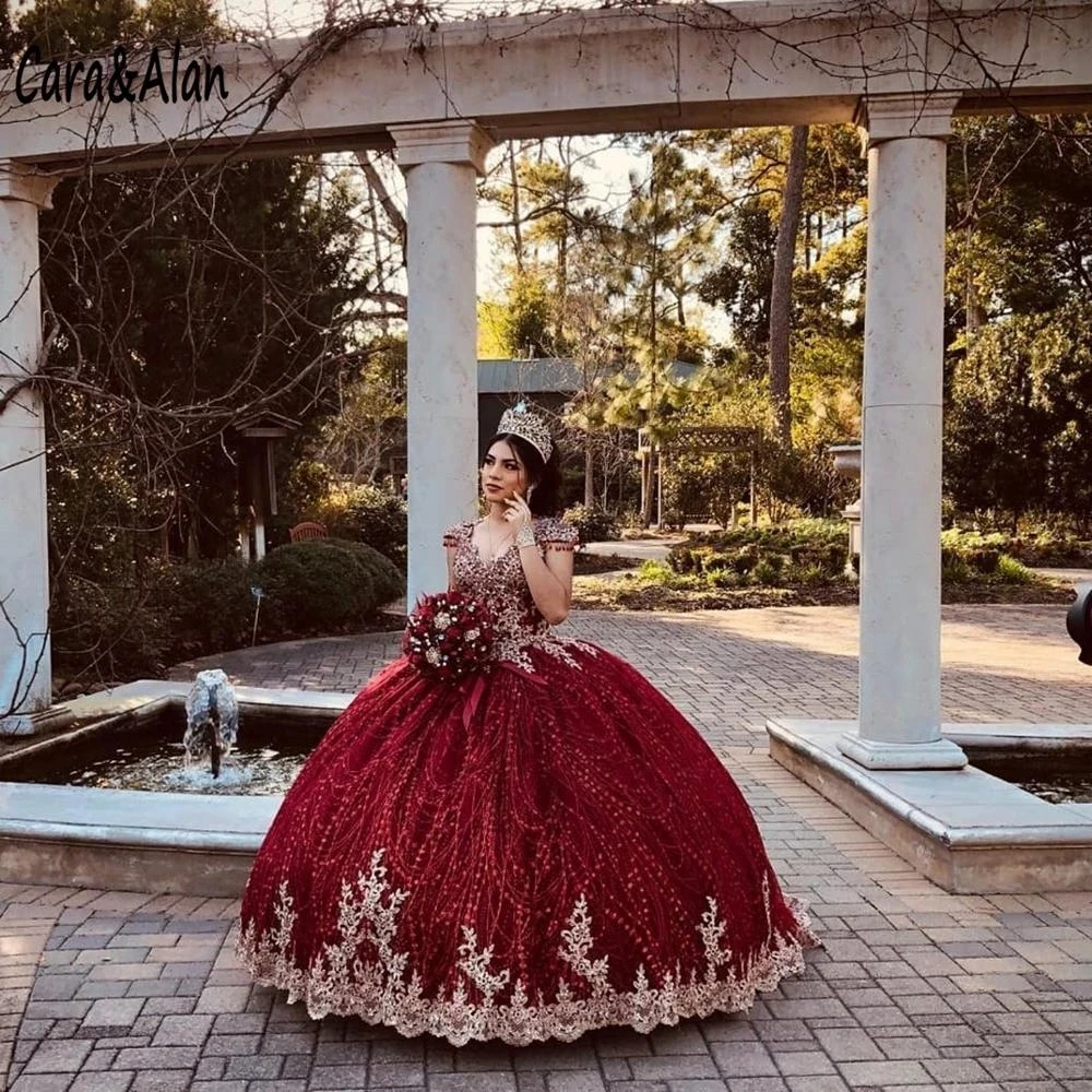 Dark Red Beaded Ball Gown Quinceanera Dresses Gold Beads Sweet 16 Dress Pageant Gowns Vestidos De 15 Anos